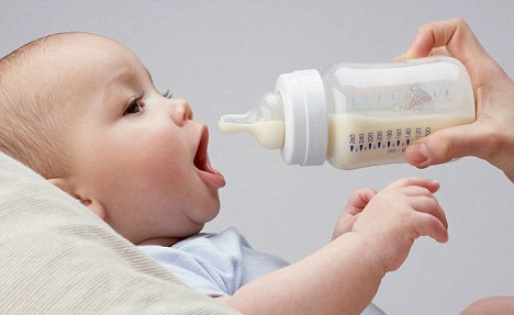Có nên cho trẻ uống sữa bột nguyên kem - 1