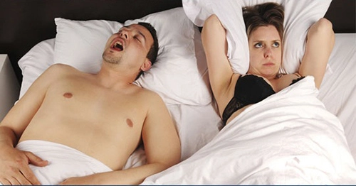 Có người chồng ngáy vợ già nhanh hơn - 1