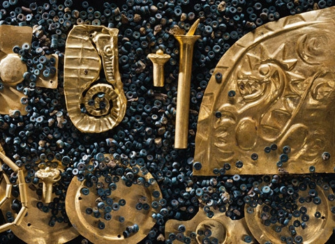 Cổ vật vàng ròng trong mộ nghìn năm tuổi - 2