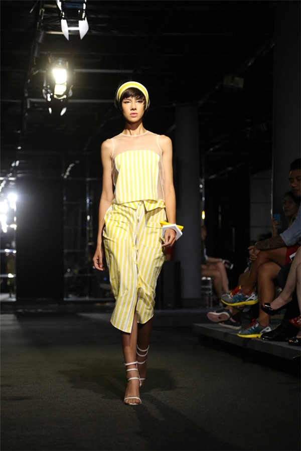 Diễm hương tái xuất sàn catwalk sau nghi án bí mật sinh con - 17