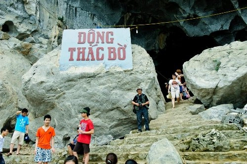 Độc đáo động thác bờ thung nai - 1