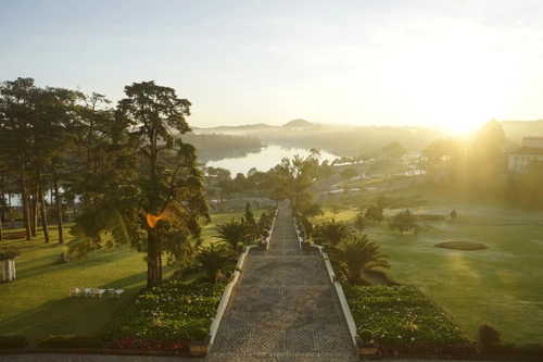 Đón giáng sinh và lễ hội tại khách sạn dalat palace - 1