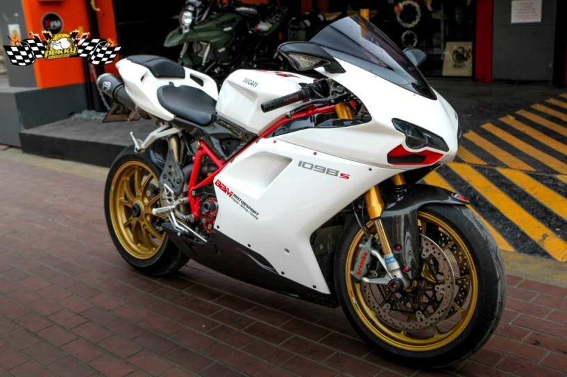 Ducati 1098s độ full option tại đất thái - 1