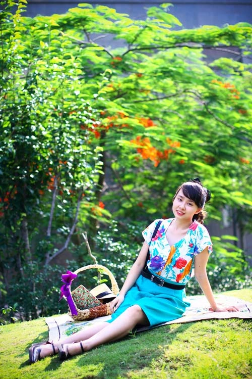 Eva đẹp cô nàng cổ điển mê picnic - 1