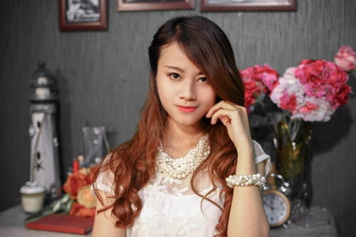 Eva đẹp váy áo thăng hoa nhờ trang sức - 1