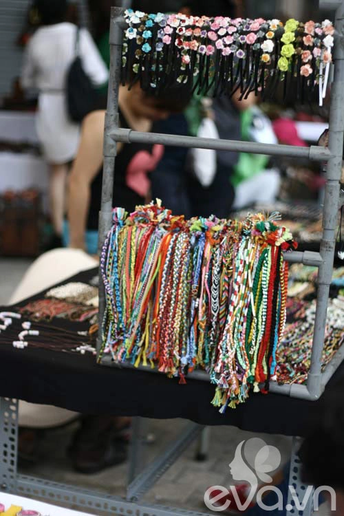 Flea market điểm đến của tín đồ mê mua sắm - 14