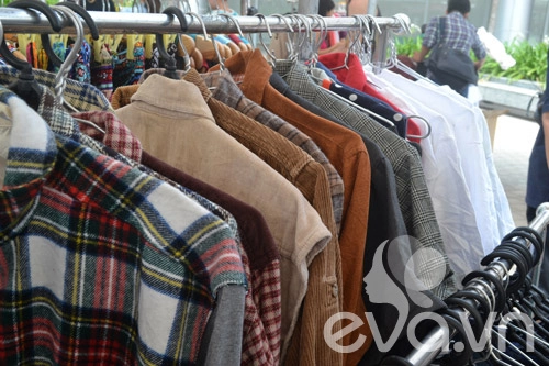 Flea market điểm đến của tín đồ mê mua sắm - 19