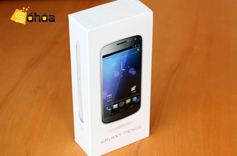 Galaxy nexus trắng đầu tiên về vn - 1