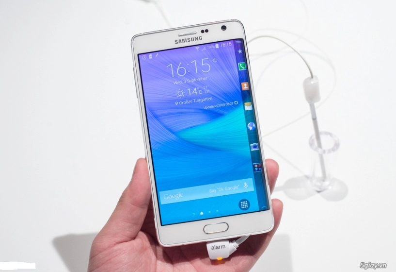 Galaxy note edge thiết kế mới lạ với màn hình gập độc đáo và cấu hình mạnh mẽ - 1