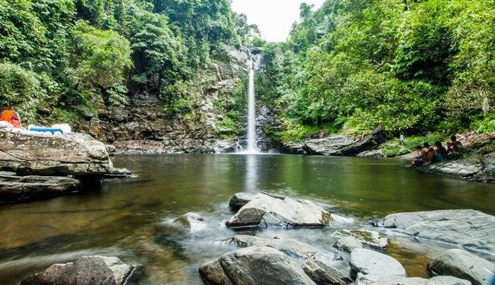 Giếng trời ở đà nẵng thích hợp với những bạn trẻ mê trekking - 1