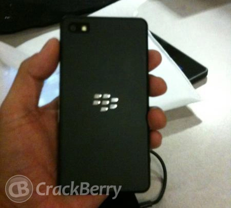 Hình ảnh thiết bị blackberry 10 rò rỉ - 1