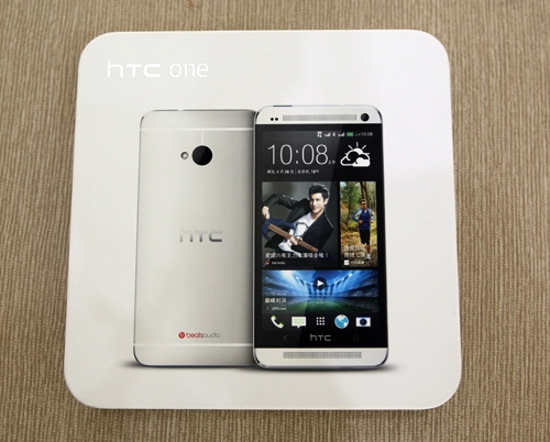 Hình ảnh thực tế htc one phiên bản 2 sim tại vn - 1