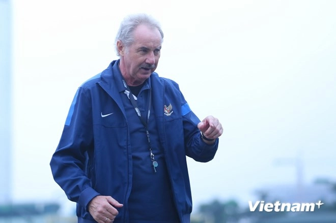 Hlv alfred riedl lên báo mỗi ngày làm u19 việt nam phát điên - 1