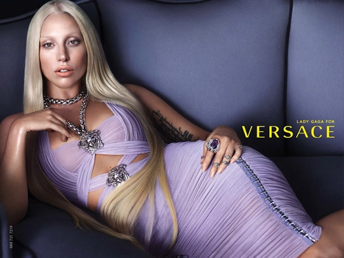 Hồ ngọc hà đụng váy hiệu với lady gaga - 7