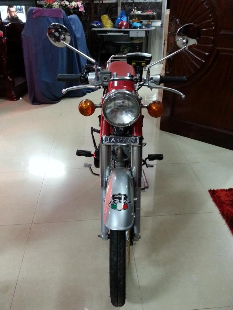 Honda 67 cổ mà độ kiểng đồ hiện đại - 1