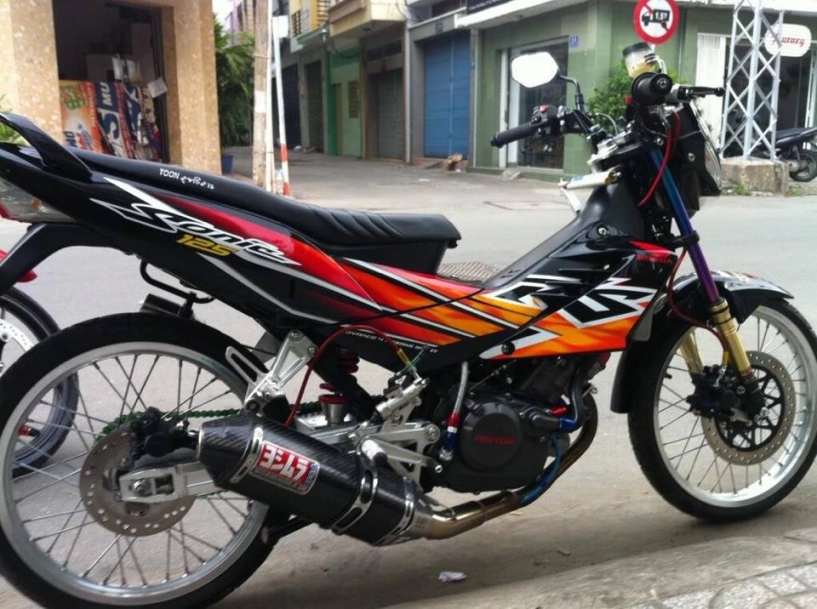 Honda sonic phong cách mạnh mẽ - 1