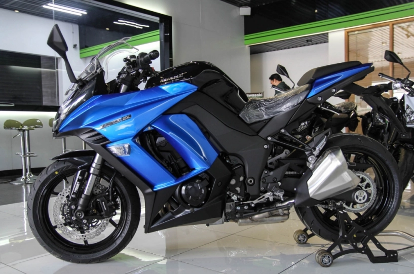 Kawasaki ninja 1000 abs 2016 đã có mặt tại đại lý với giá bán 409 triệu đồng - 1