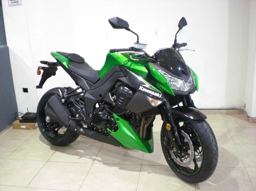 Kawasaki z1000 chàng khổng lồ dễ điều khiển - 1