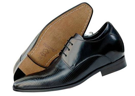 Khắc phục chiều cao khiêm tốn với smart shoes - 1