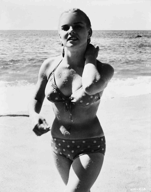 Khoảnh khắc đẹp của bikini thời kỳ hoàng kim - 7