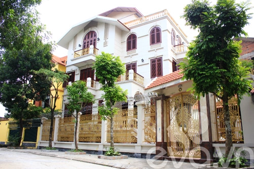 Khoe nhà 145m2 long lanh đẹp kiểu pháp - 1