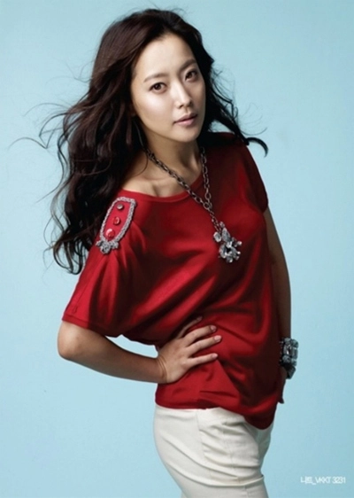 Kim hee sun tươi mới với thời trang hè - 1