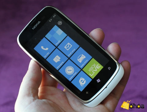 Lumia 610 giá chính hãng 499 triệu - 1