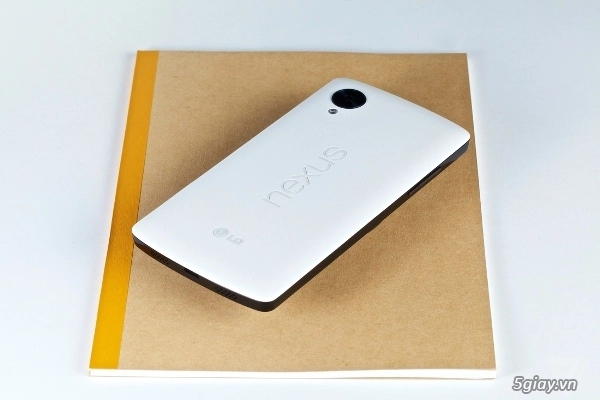 Màn hình chính là nguyên nhân gây tốn pin cho nexus 5 - 1