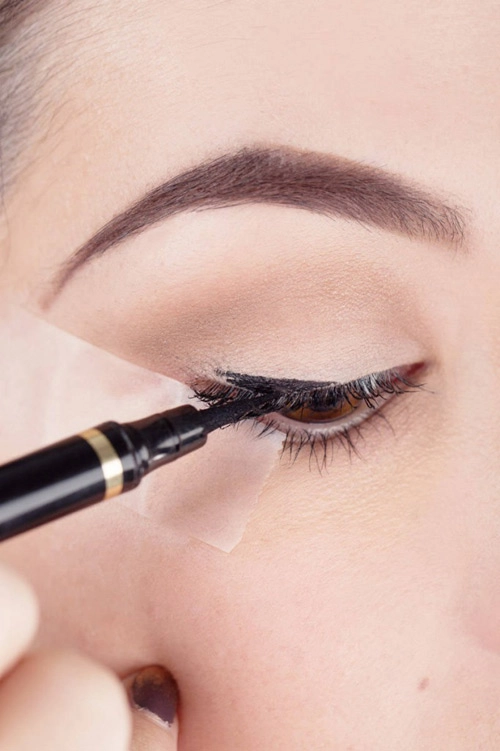 Mẹo kẻ eye-liner tuyệt vời cho chị em - 4