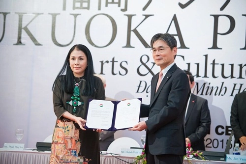 Minh hạnh nhận giải thưởng nhật bản fukuoka 2015 - 1