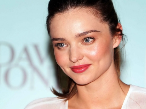 Miranda kerr đẹp nồng nàn với son đỏ - 11