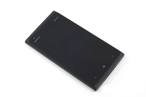 mổ xẻ nokia lumia 900 - 1