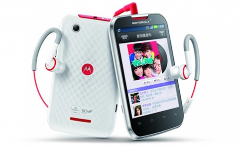 Motorola giới thiệu smartphone chuyên nghe nhạc - 1