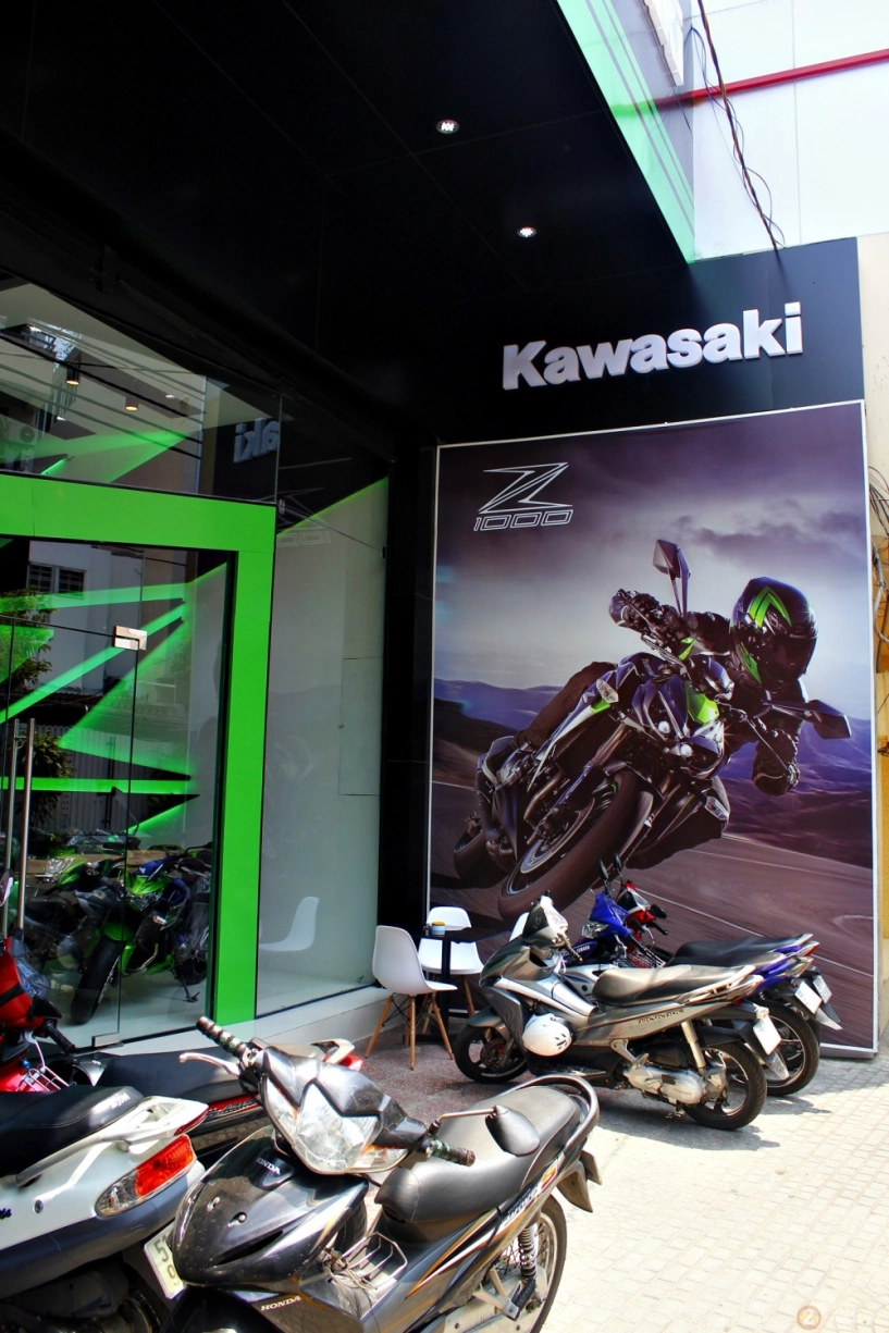 Motorrock khai trương showroom kawasaki đâu tiên tai hcm va ra măt ninja h2 - 1