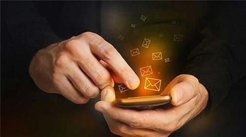 Muôn hình vạn trạng cách dùng tin nhắn sms trên thế giới - 1