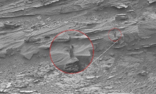 người đẹp ngực trần bước đi trên sao hỏa - 1