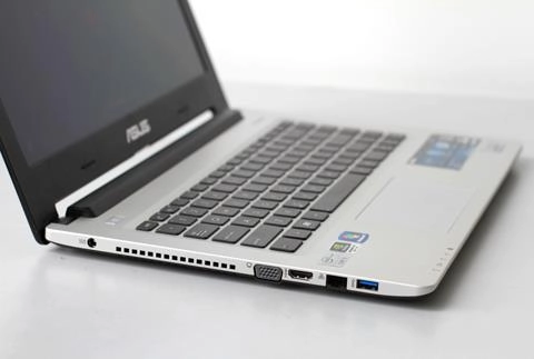Những laptop nổi bật bán tháng 62013 - 1