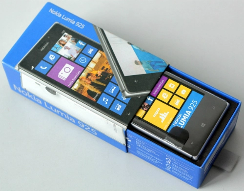 Nokia lumia 925 giảm giá hơn 2 triệu đồng - 2