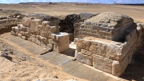 Phát hiện lăng mộ vợ pharaoh ai cập cổ đại - 1