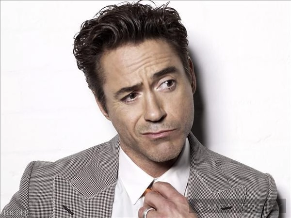 Robert downey đẳng cấp từ những kiểu tóc - 1