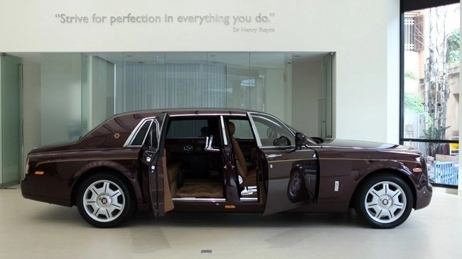 Rolls-royce giới thiệu chiếc xe duy nhất thế giới tại hà nội - 1
