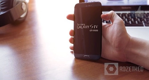 Samsung galaxy s iv siêu mỏng do fan tự làm - 1