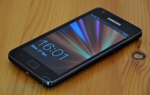 Samsung khẳng định sẽ vượt nokia năm 2012 - 1