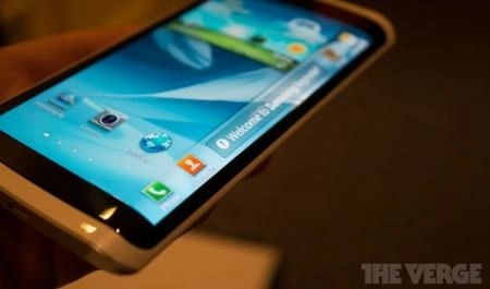 Samsung sẽ ra mắt điện thoại màn hình 3 cạnh - 1