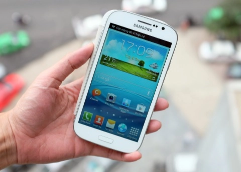 Samsung tập trung phân khúc smartphone màn hình lớn - 1