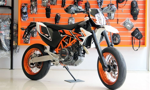 Siêu môtô ktm 690 smc r đầu tiên tại việt nam - 1