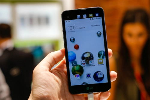 Smartphone hai màn hình giá 5 triệu đồng của lg về việt nam - 1