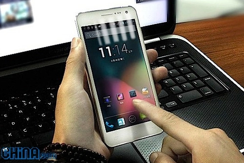 Smartphone màn hình full hd chip bốn lõi giá chỉ 3 triệu - 1