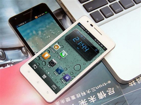 Smartphone mỏng nhất thế giới thêm phiên bản màu trắng - 1