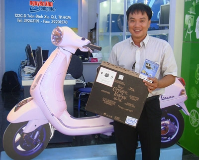 Sở hữu vespa lx khi mua probook - 1